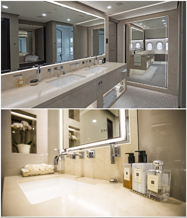 Одна из ванных комнат для пассажиров из общей каюты (VVIP Boeing787 Dream Jet). | Фото: bigpicture.ru. Одна из ванных комнат для пассажиров из общей каюты (VVIP Boeing787 Dream Jet). | Фото: bigpicture.ru.