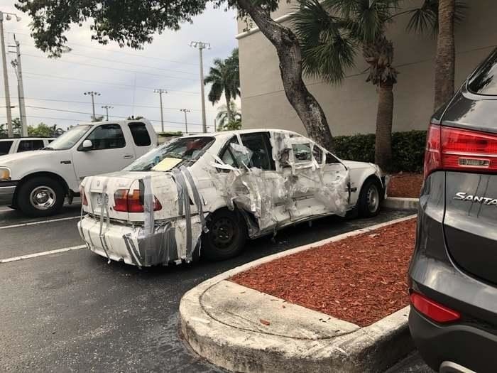 Когда закончилась синяя изолента: пост о скотче