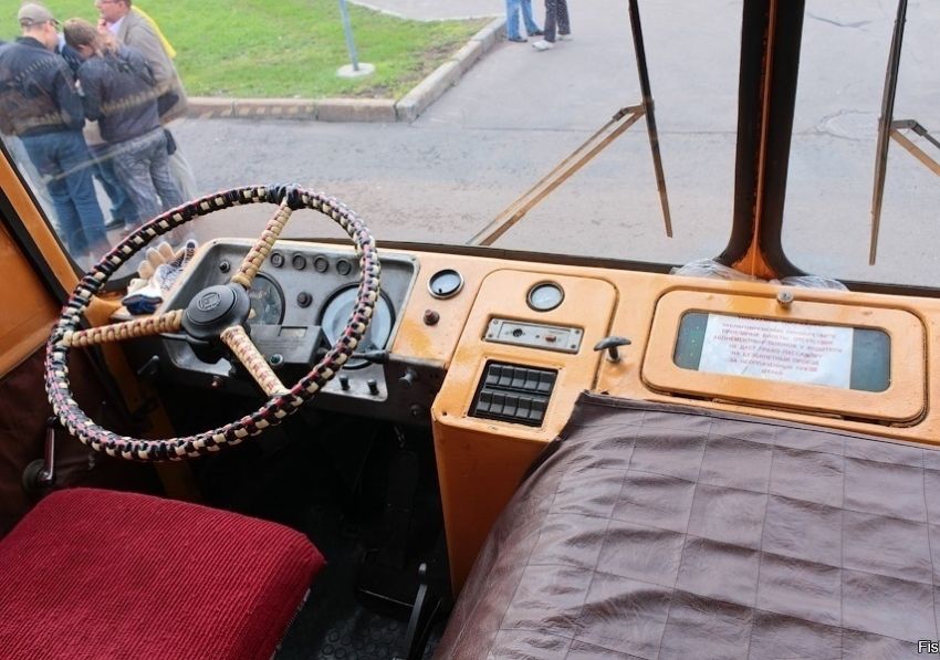 Салон легендарного ЛИАЗ 677