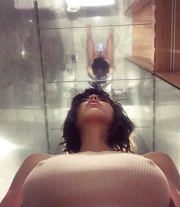 Этих отражений не должно было быть. Всему виной случайность