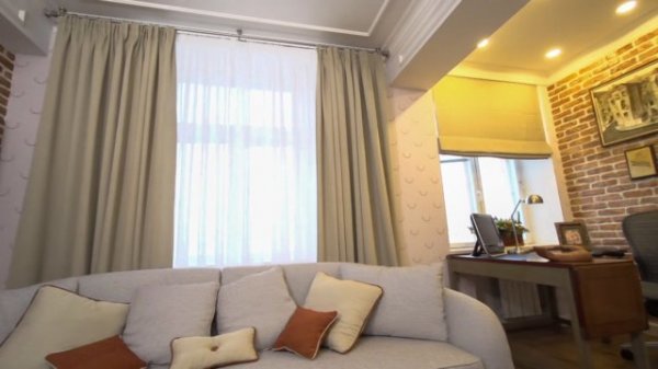 Посмотрите, как живет ведущий шоу &quot;Городок&quot; Юрий Стоянов