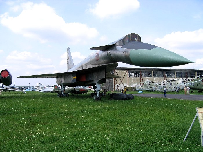 Единственный дошедший до наших дней Т-4 на вечной стоянке. /Фото: wikiрedia.org