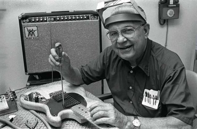 Лео Фендер, создатель гитар Fender, никогда не умел играть на гитаре.