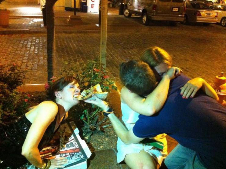 Обнимашки и еда