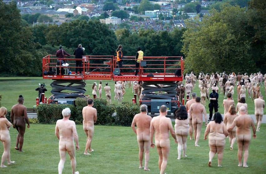 голые в лондоне