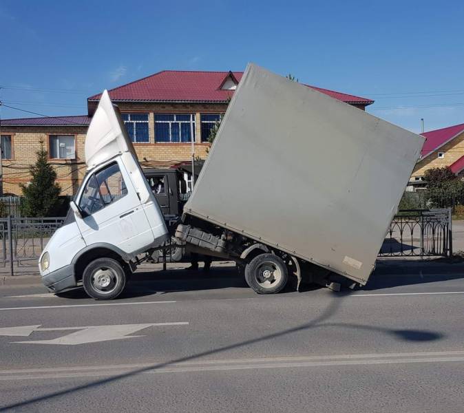 Газель сложилась пополам