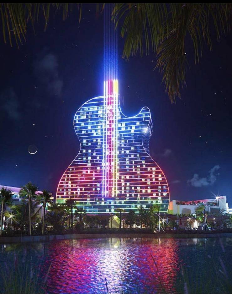 Здание в виде гитары