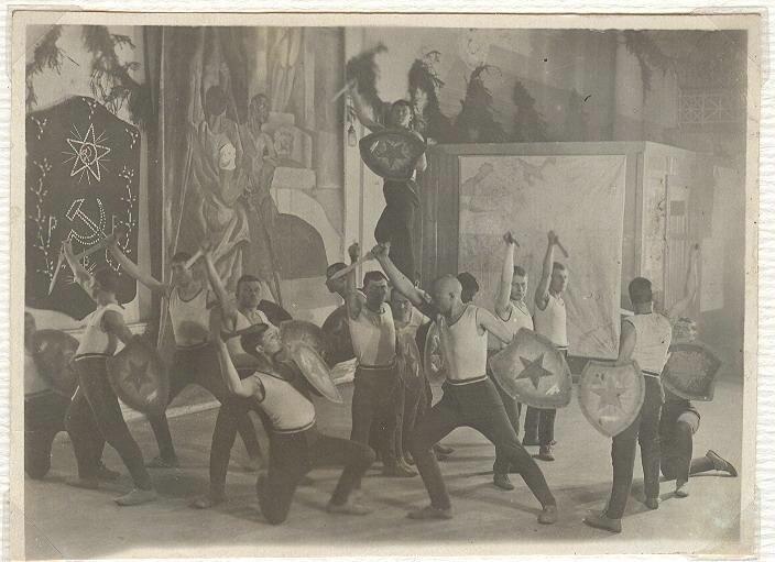 Черная касса, рай авангардистов и голая Лиля Брик. Чем запомнились первые годы СССР