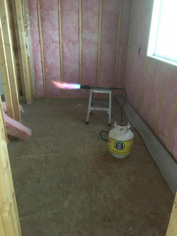 Люди, которые мало что знают о технике безопасности