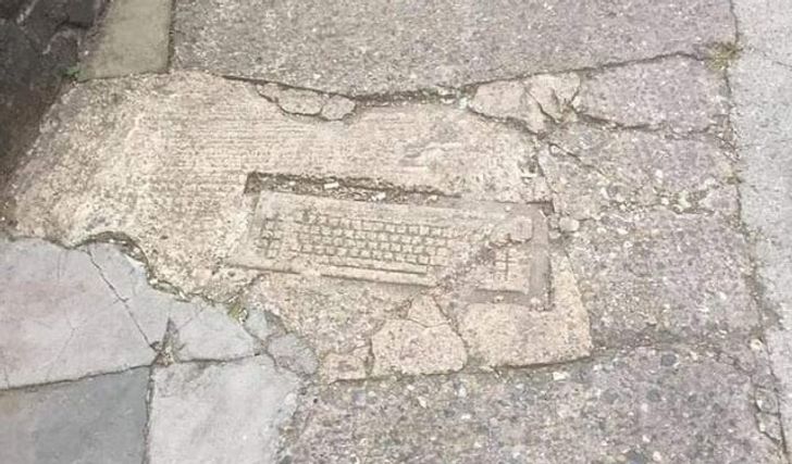 30+ человек наткнулись на такое, что ни в сказке сказать, ни пером описать