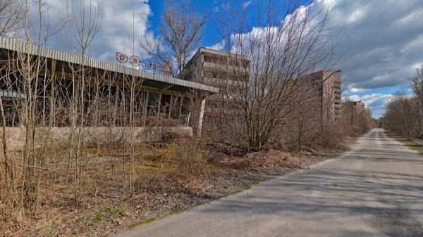 Дизайнер Андрей Гупса показал, как могли бы выглядеть города, если немного привести их в порядок