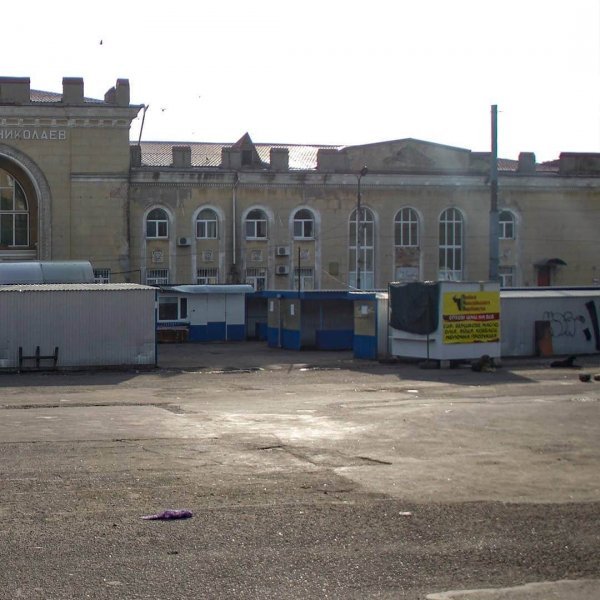 Дизайнер Андрей Гупса показал, как могли бы выглядеть города, если немного привести их в порядок