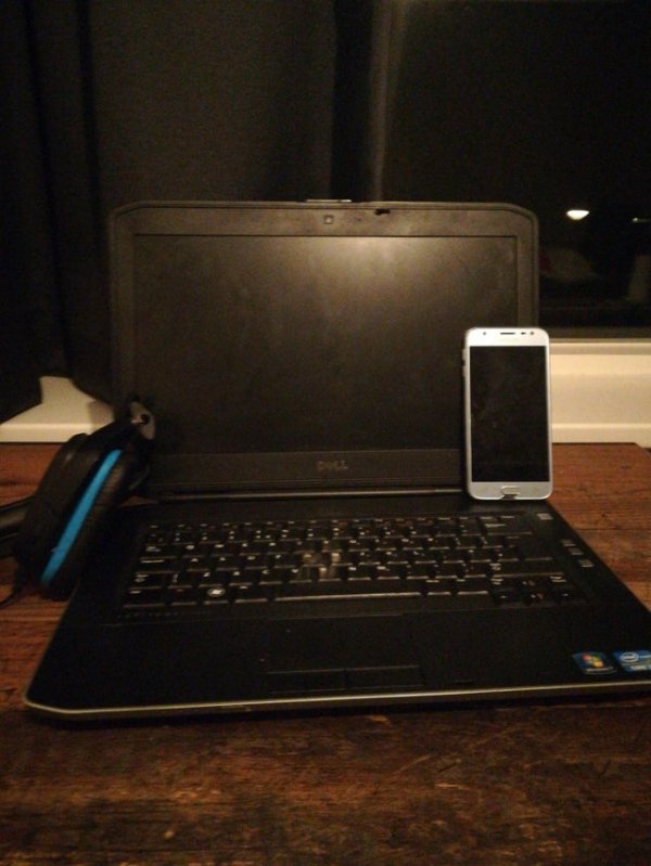 Подборка фотографий от людей, у которых сложились непростые отношения с техникой Подборка фотографий от людей, у которых сложились непростые отношения с техникой