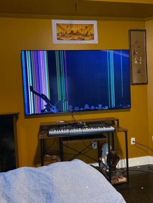 Подборка фотографий от людей, у которых сложились непростые отношения с техникой Подборка фотографий от людей, у которых сложились непростые отношения с техникой