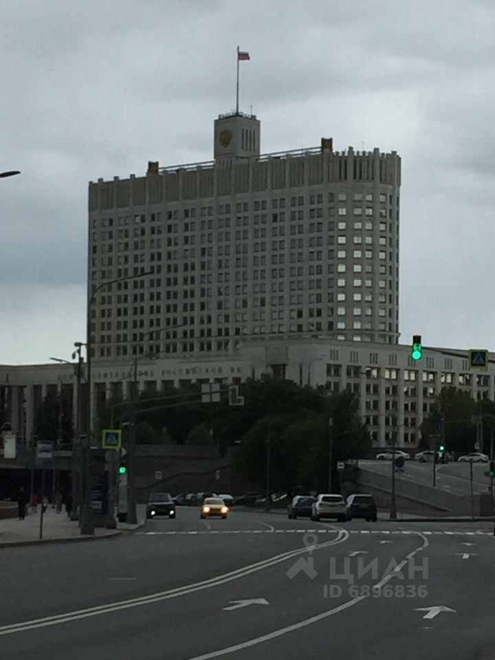 В Москве продают комнату дворника в генеральском доме