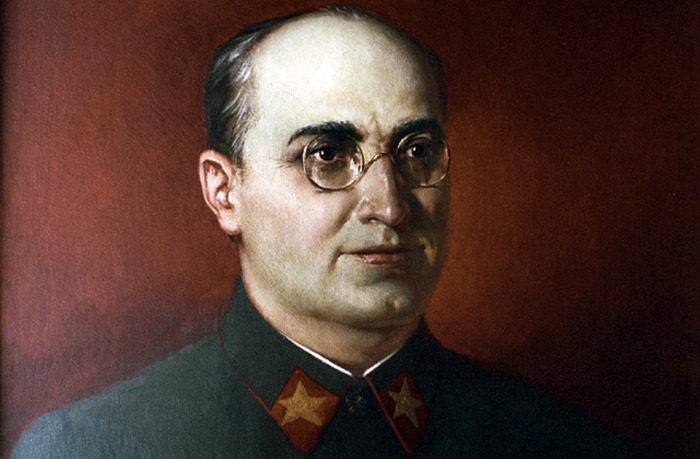 В самом начала добычу урана курировал Лаврентий Берия. | Фото: gotps3.ru. В самом начала добычу урана курировал Лаврентий Берия. | Фото: gotps3.ru.