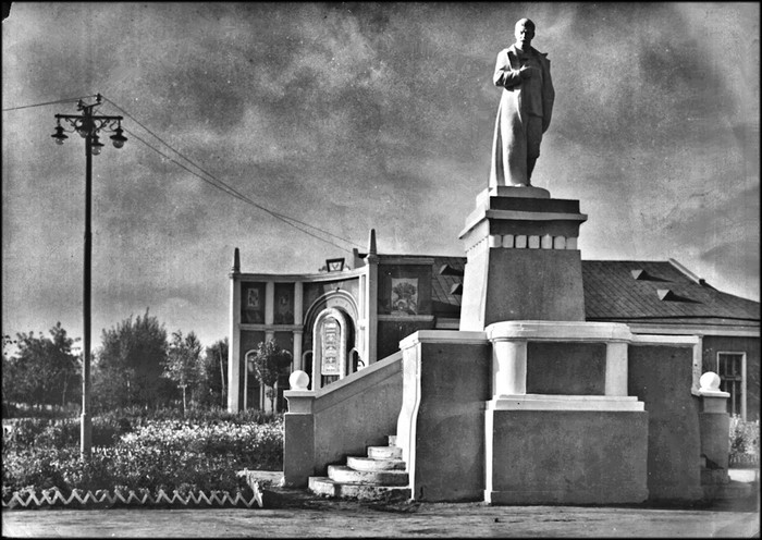 Памятник вождю народов в городе в его честь - не удивительное явление. /Фото: stalinogorsk.ru