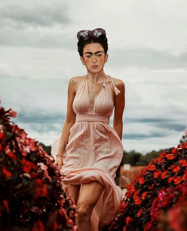 40 фотоманипуляций, которые переносят героев известных картин в реальный мир