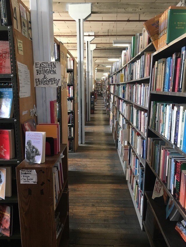 Насколько же круто сделали! Книжные магазины, которые не хочется покидать