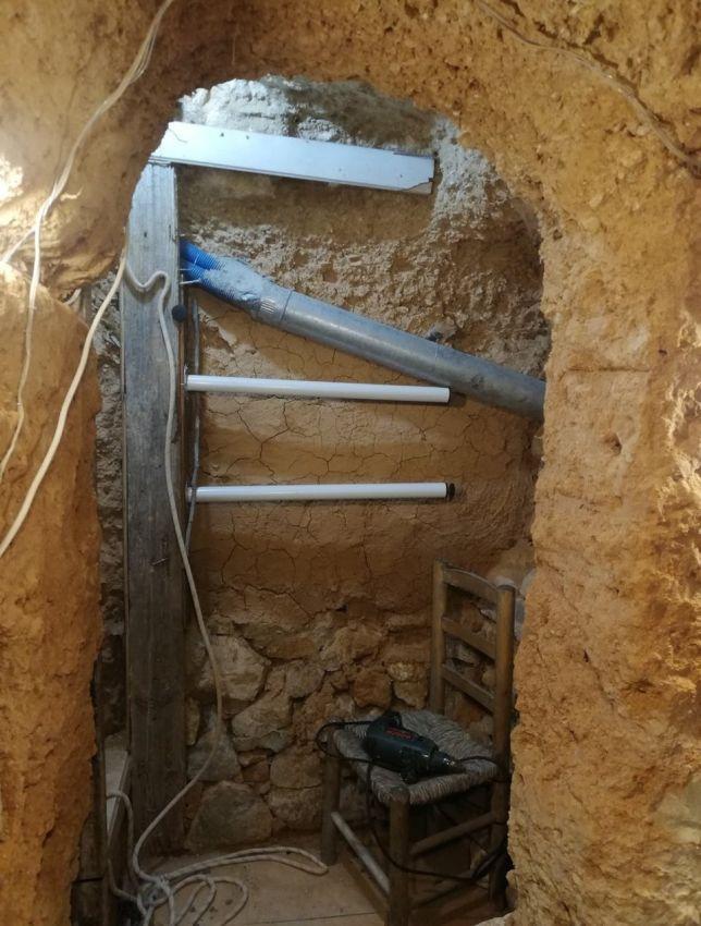 Своя пещера без мам, пап и кредитов