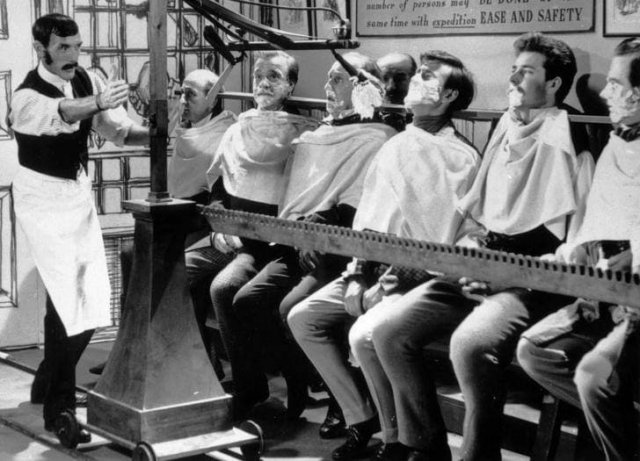 Машина для одновременного бритья 12 мужчин, 1967