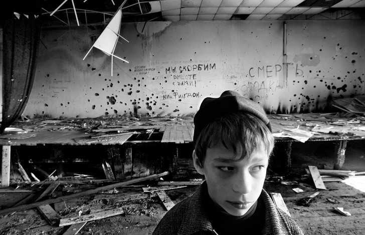 Фото №2 - «В 9 лет не будешь думать, что кто-то хочет убить тебя»: что стало с выжившими школьниками Беслана