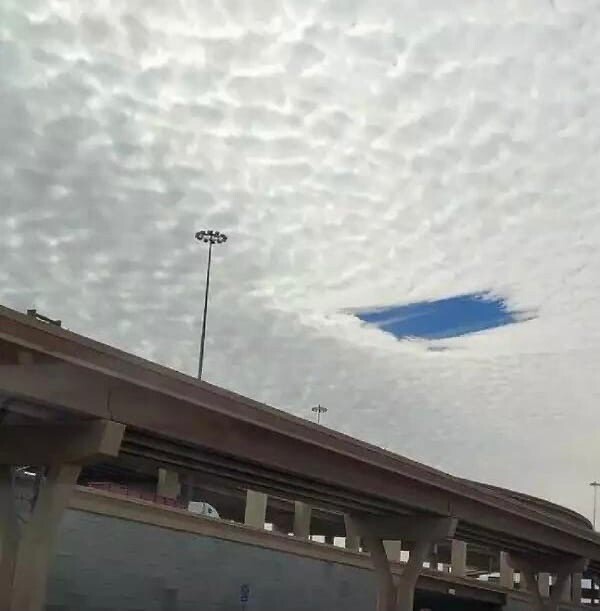 Наша реальность точно сломана полностью и этот пост тому полное подтверждение