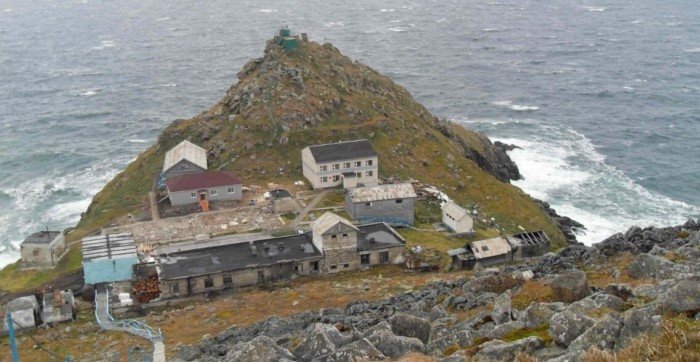 Тонкая красная линия. Два острова в центре Берингова пролива, где пролегает граница США и России