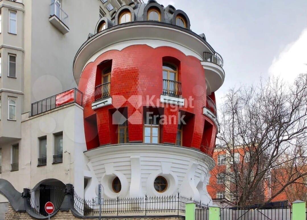 Знаменитый дом яйцо в Москве