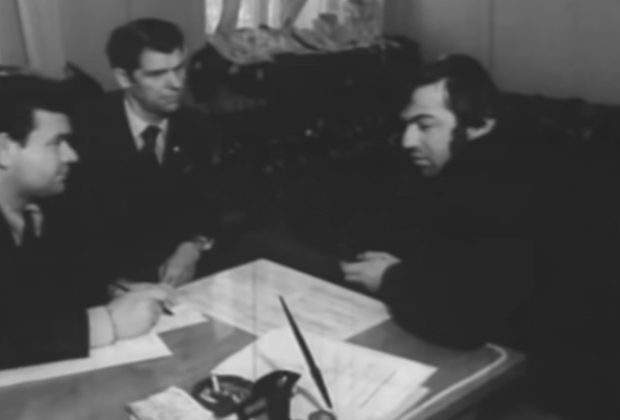 Джон Сархошян (справа)