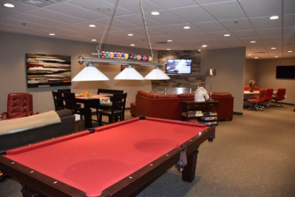 Американская компания Survival Condo превратила ракетную шахту в роскошный бункер на 75 человек