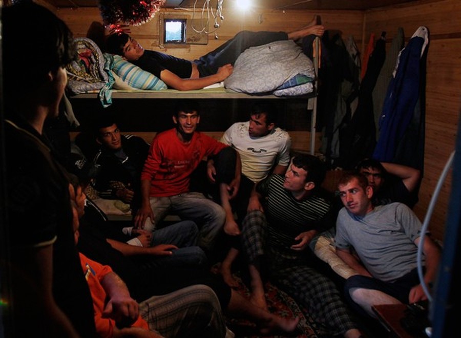 Фотография: 9 современных общин со всего мира, которые живут под землей №7 - BigPicture.ru