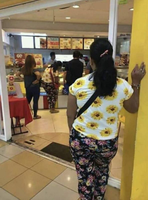 Фотография: Когда произошел сбой в матрице: 20 фото, на которых изображены странные вещи №7 - BigPicture.ru