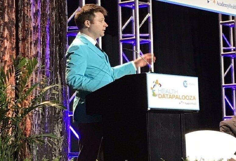 Линдсею пришлось придумать и собственную операцию тоже. Линдсею пришлось придумать и собственную операцию тоже.