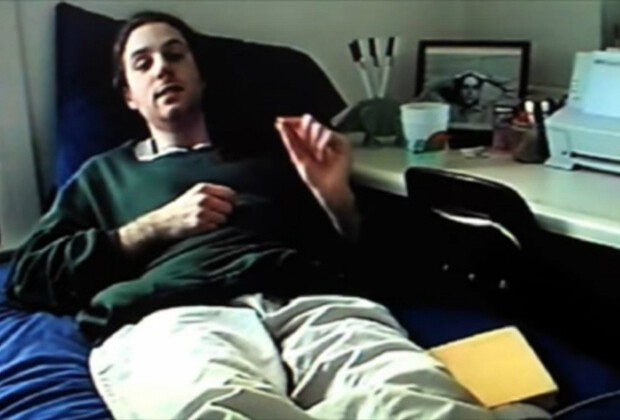 Мужчина 11 лет был прикован к постели и вылечил себя сам Мужчина 11 лет был прикован к постели и вылечил себя сам