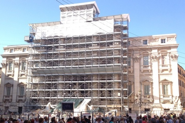 18 человек, которым везение вместо улыбки показало кукиш с маслом