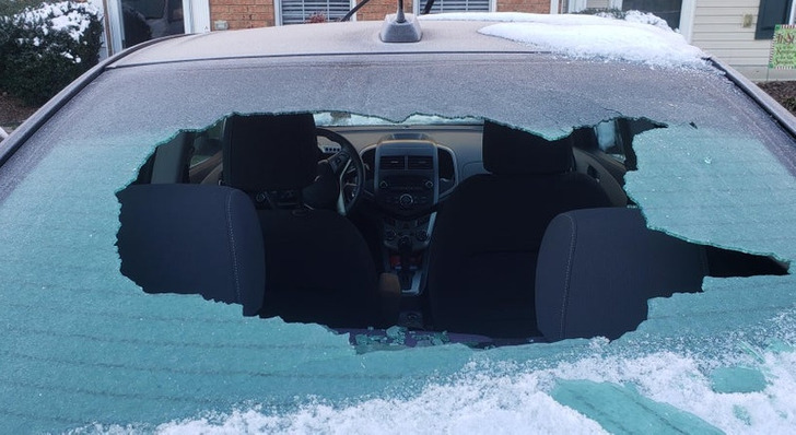 18 человек, которым везение вместо улыбки показало кукиш с маслом