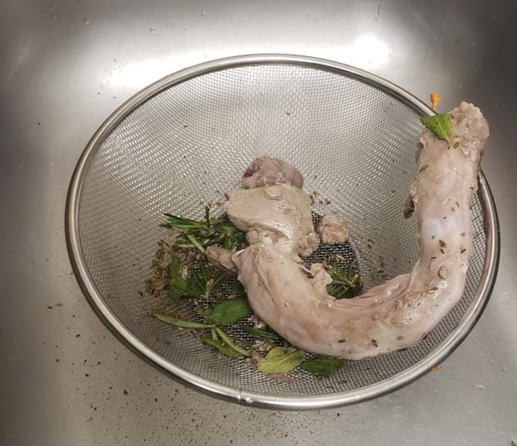 18 человек, которым везение вместо улыбки показало кукиш с маслом