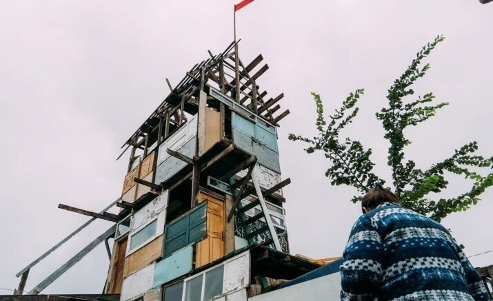 Омск... Просто башня из дверей