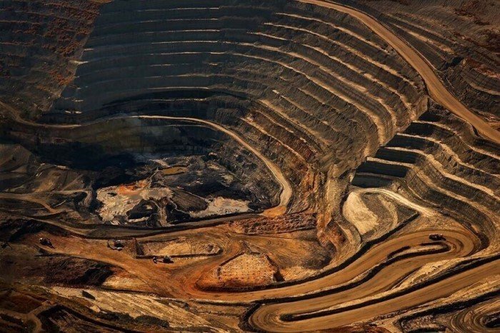 Айя Окава - фотограф, который ищет формы мира