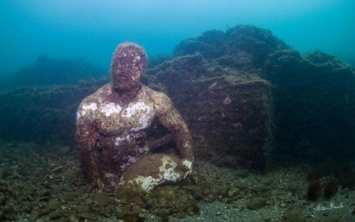 Затонувший город грехов. Что стало с модным курортом Древнего Рима, где была вилла Юлия Цезаря Затонувший город грехов. Что стало с модным курортом Древнего Рима, где была вилла Юлия Цезаря