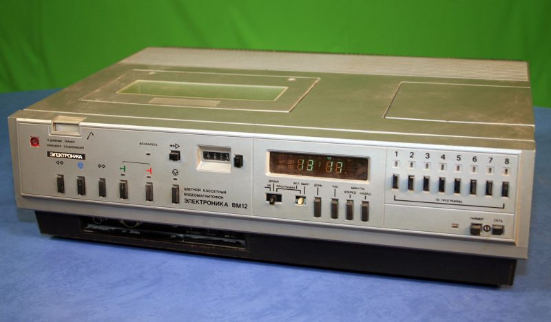 Фотография: Гнусавый бизнес: переводчики, познакомившие нас с Голливудом №4 - BigPicture.ru