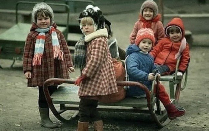 “Мы так росли и ничего”: 9 минусов воспитания в СССР “Мы так росли и ничего”: 9 минусов воспитания в СССР