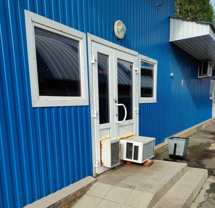 Жара пошла: у установщиков сплит-систем начались непростые дни Жара пошла: у установщиков сплит-систем начались непростые дни