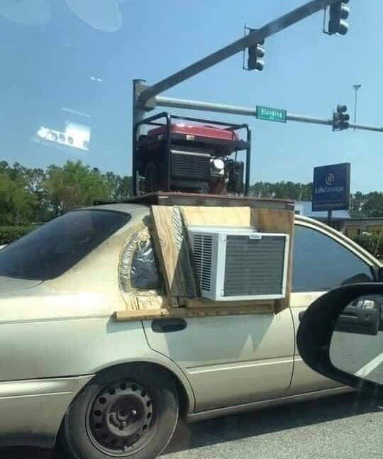 Жара пошла: у установщиков сплит-систем начались непростые дни Жара пошла: у установщиков сплит-систем начались непростые дни