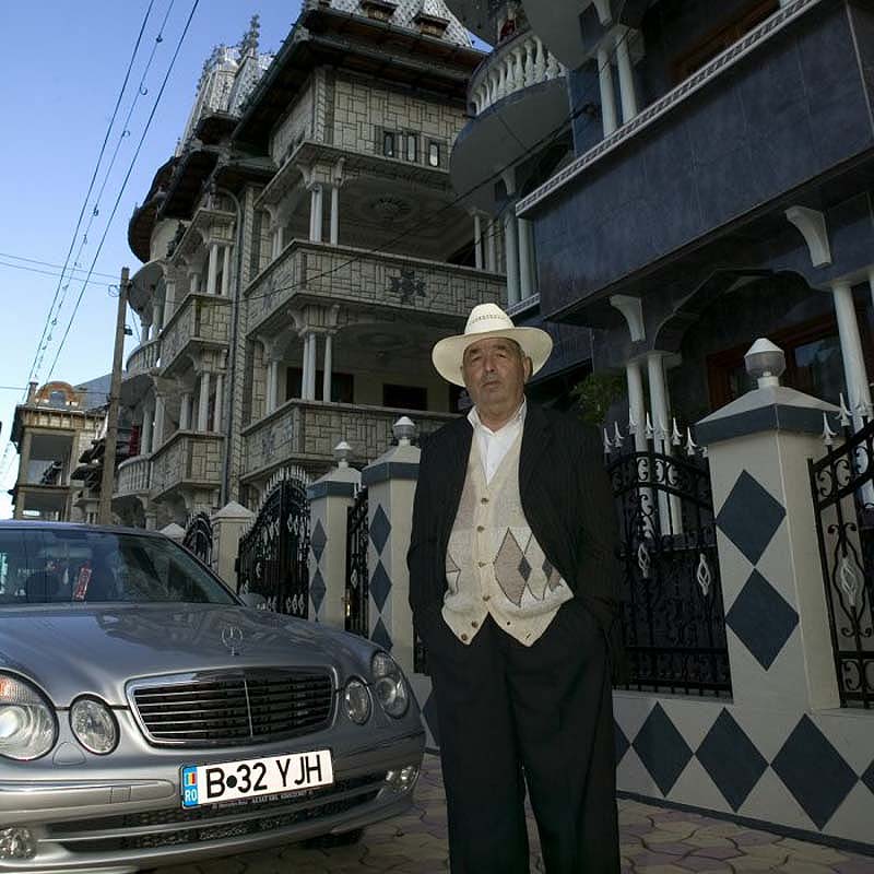 Фотография: Бузеску — столица цыган-миллионеров №31 - BigPicture.ru