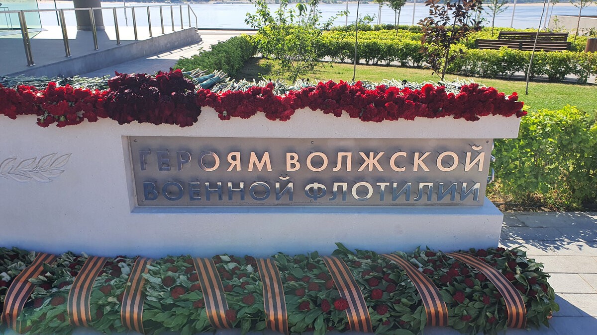 В Волгограде со дна Волги подняли уникальный бронекатер БК-31