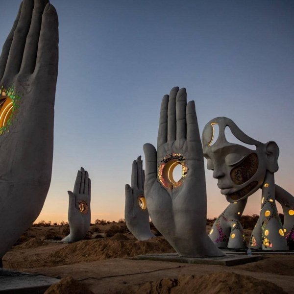 Красивые и сюрреалистические работы от скульптора из Южной Африки