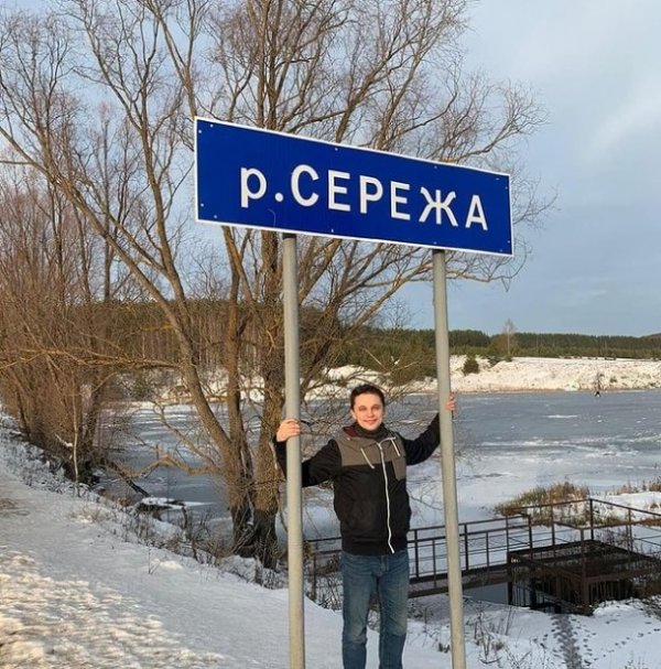Подборка забавных дорожных указателей с просторов нашей страны