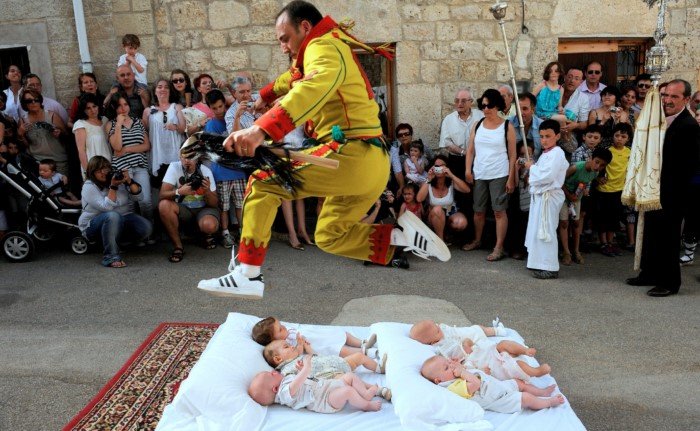 6 странных традиций разных стран мира, о которых вы не знали